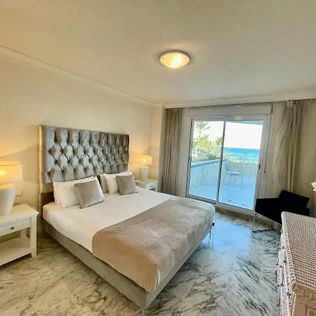 Inmejorables Vistas Al Mar , En Apartamento *